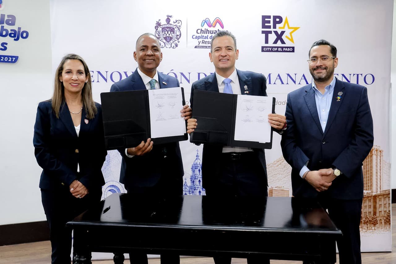 Firman Marco Bonilla y Renard Johnson convenio de hermanamiento entre Chihuahua y El Paso