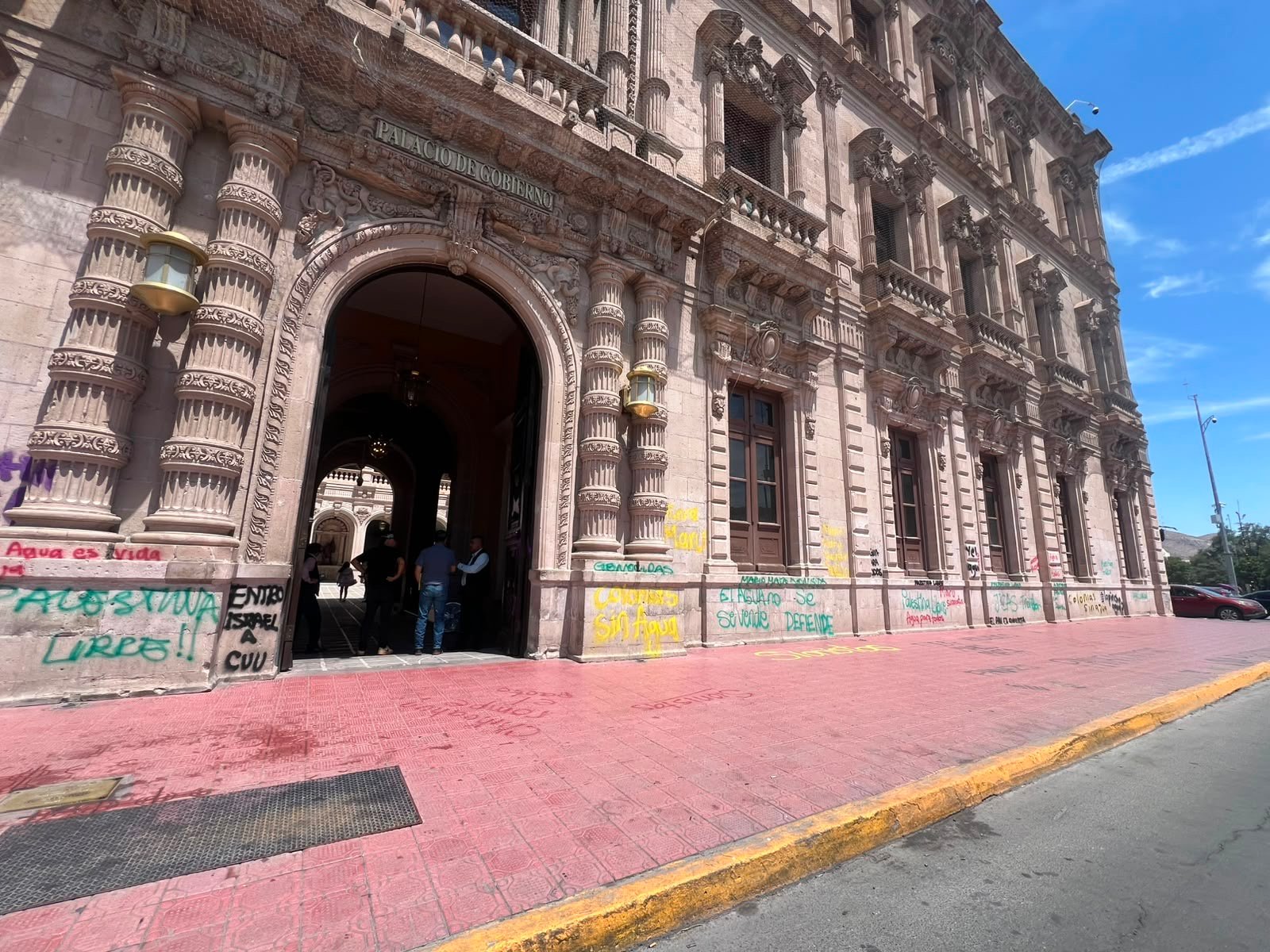 Atribuye Marco Bonilla a simpatizantes de Morena los daños al Palacio de Gobierno durante protesta