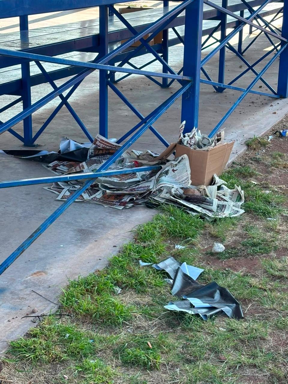 Vecinos de Villas del Real reclaman basura tras evento de apoyo a Cruz Pérez Cuéllar