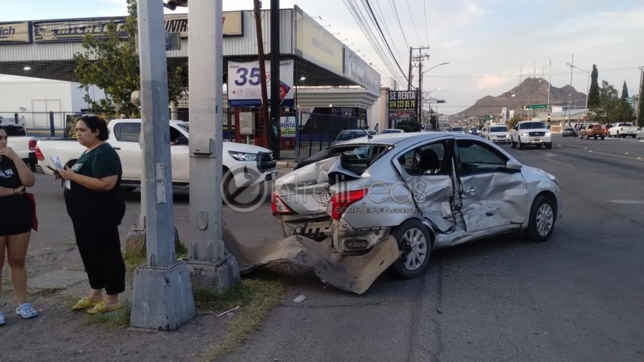 Choque entre deja dos lesionados en la 20 de Noviembre
