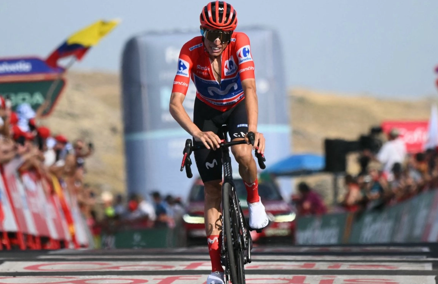Mas amplía su ventaja sobre Roglič en la Vuelta a España; Omrzel gana la etapa
