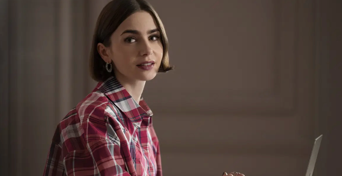 Lily Collins dice “au revoir” y se despide de ‘Emily in Paris’ en el último día de rodaje de la exitosa serie de Netflix