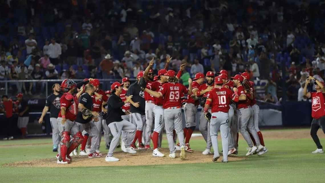 Toros de Tijuana derrotan a Sultanes de Monterrey y avanzan a la Serie del Rey