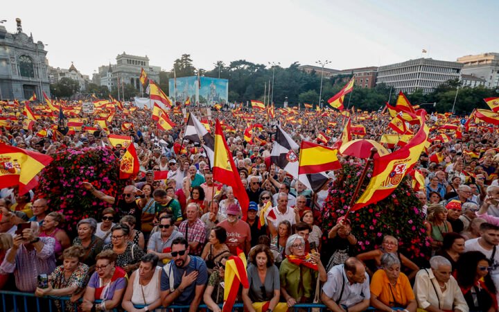 “Ceuta somos todos”: miles de españoles se movilizan tras la crisis migratoria