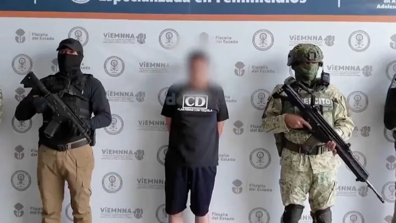 Detienen a Óscar Adrián, influencer y excolaborador de Badabun, por presunta trata de personas y pornografía infantil