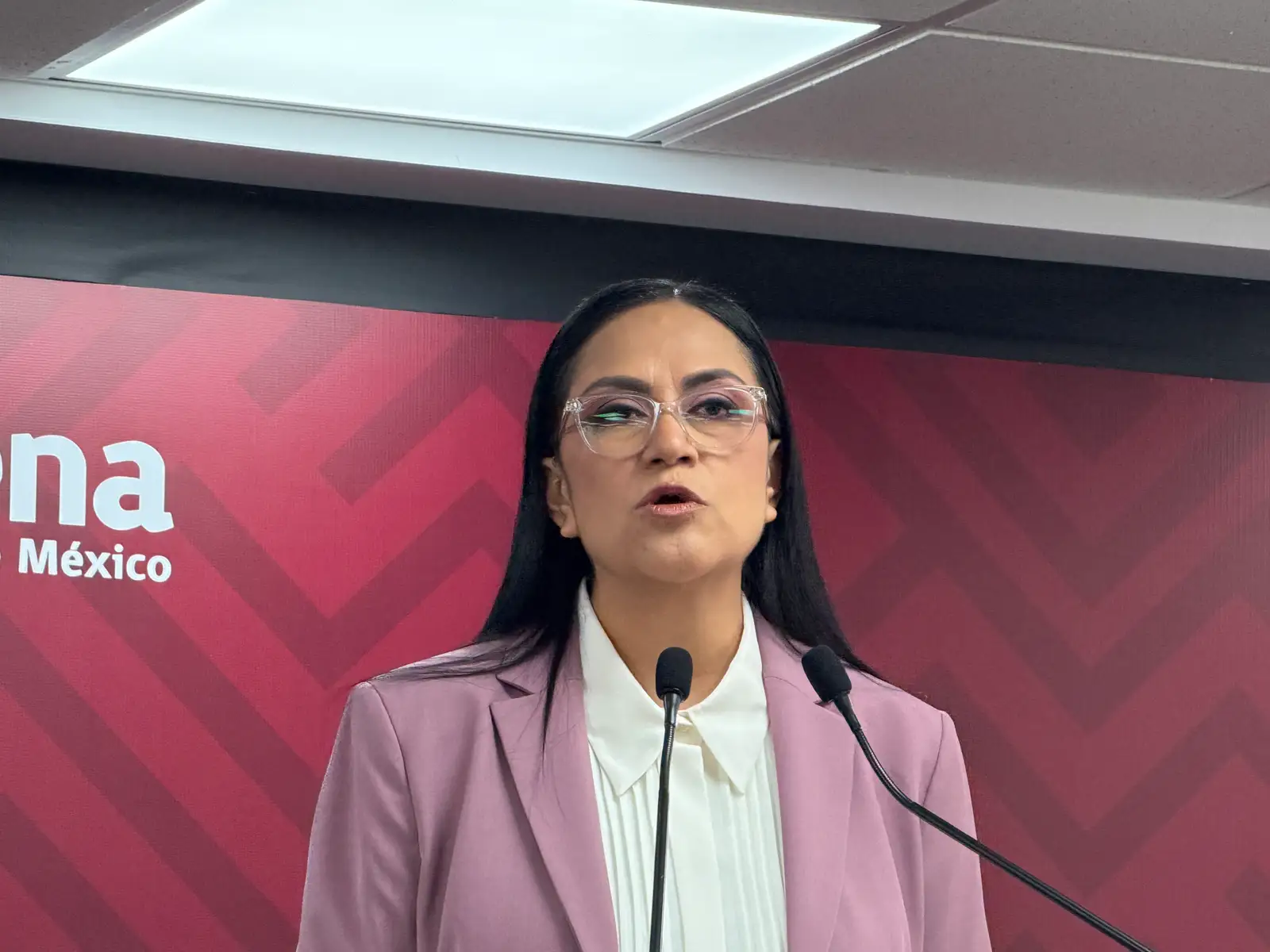 Morena pide a aspirantes “seguir recorriendo sus estados” y mantiene en suspenso definición de 12 coordinadores estatales