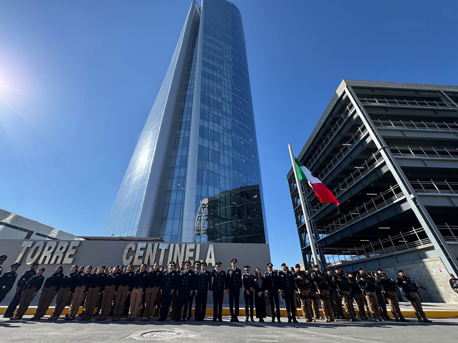 Torre Centinela, la inauguración-Desdén morenista-Paquete Económico, entre programas sociales y bajo crecimiento-Ariadna enfría la carrera