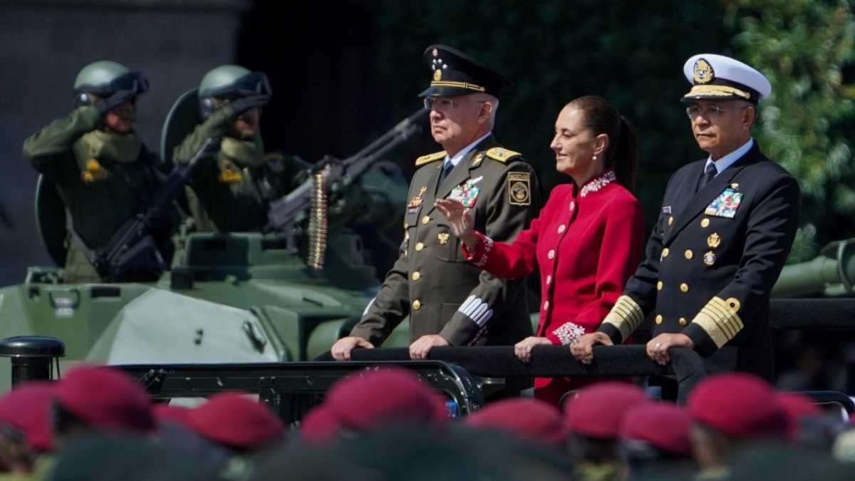 “México no se doblega, no se arrodilla y nunca se vende”: Sheinbaum en Desfile Militar