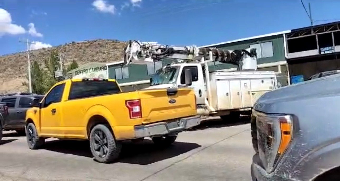 Corta CFE electricidad de pozos en LeBarón, habitantes exigen restaurar servicio