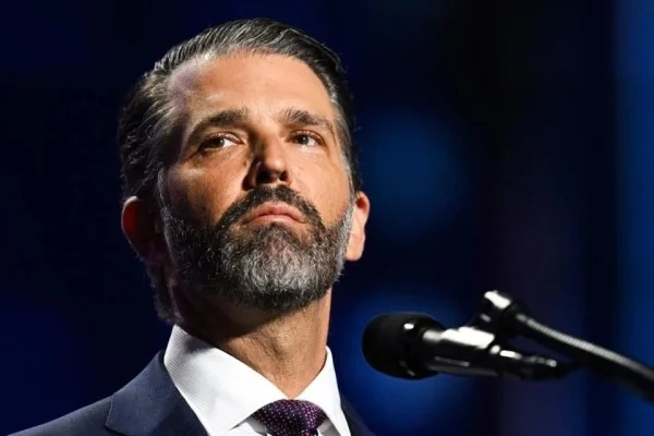 Trump sostiene que su hijo reembolsó dinero por fiesta pagada por ruso