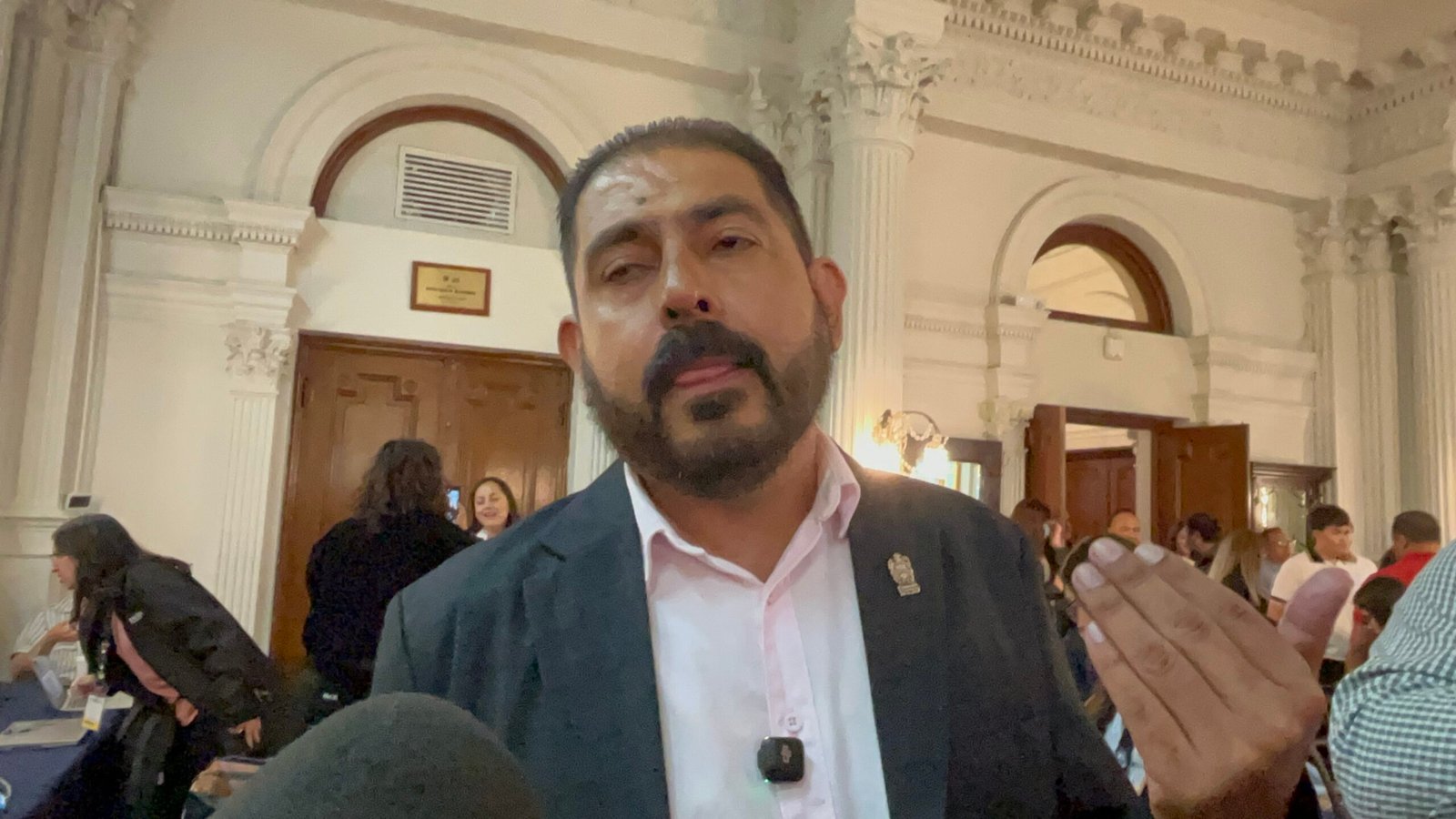 Rechaza Hugo González venta de calle Bustamante; cuestiona proceso por 18 mdp