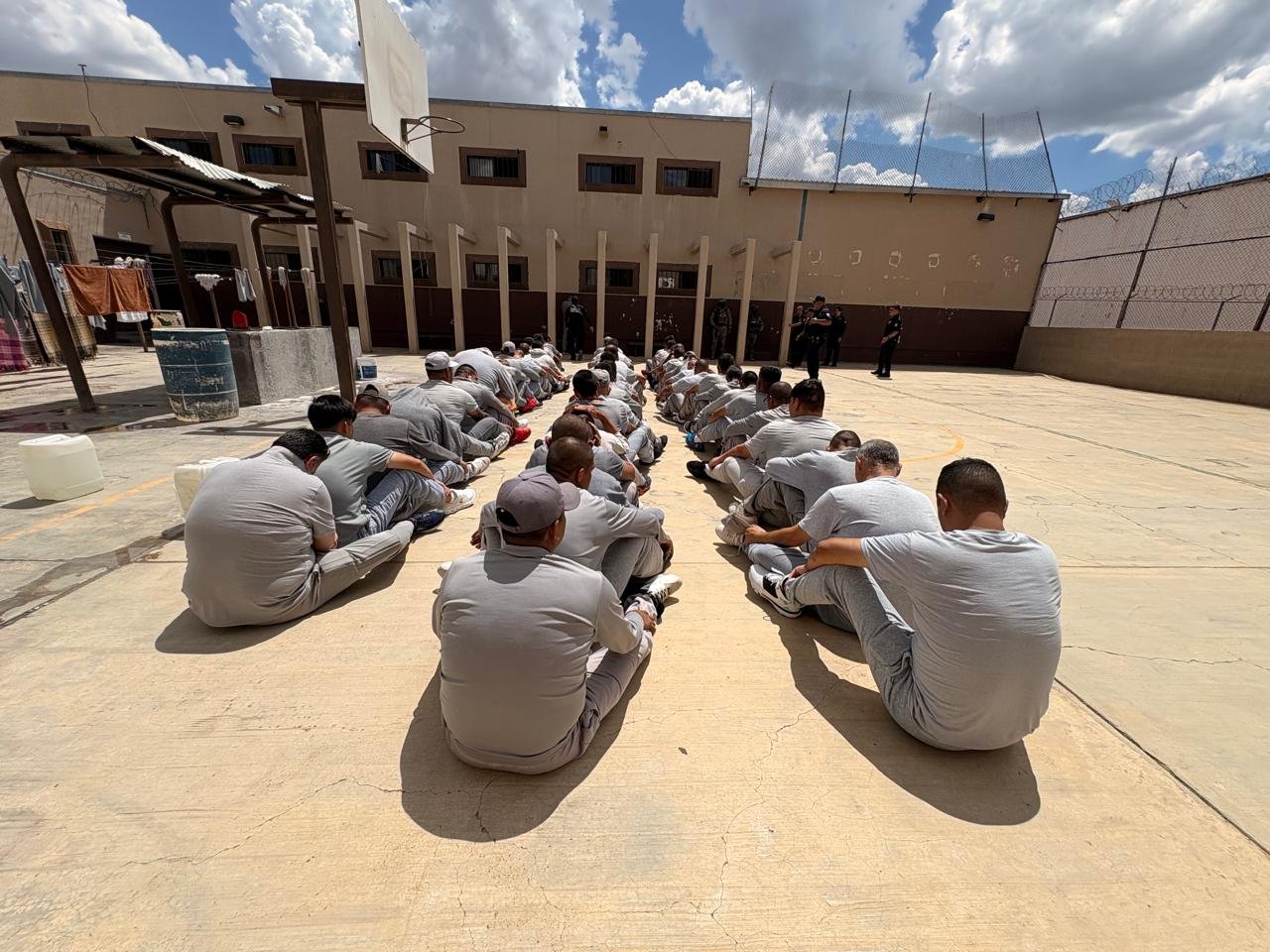 Realiza SSPE revisión extraordinaria en el CERESO No. 4; refuerza Gilberto Loya seguridad penitenciaria en Parral