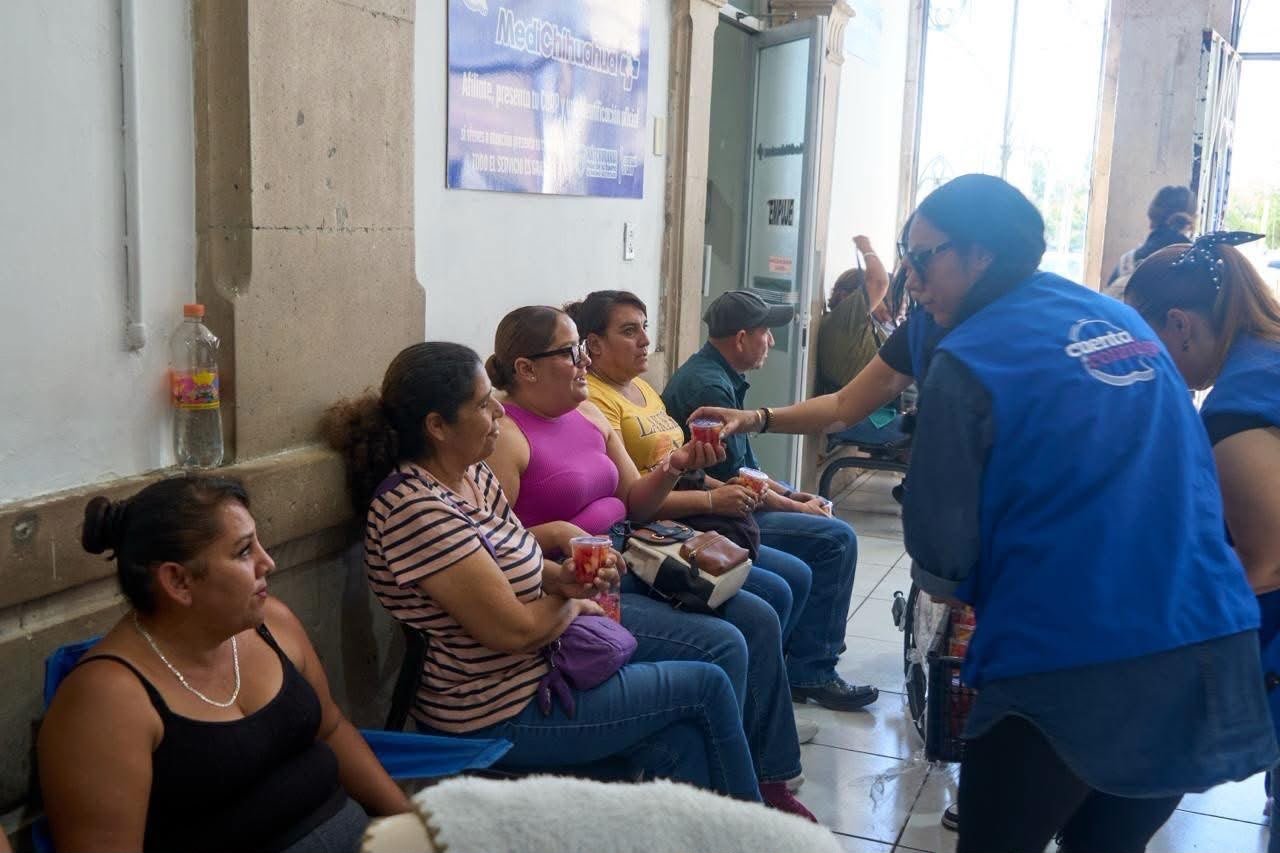 Lleva NutriChihuahua alimento para apoyar a familias en el Hospital Central
