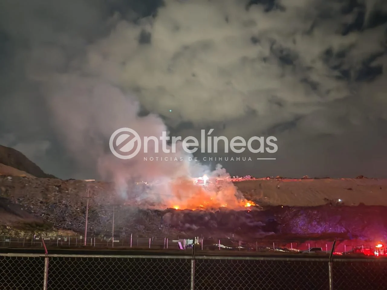 Se incendian relleno sanitario; bomberos logran sofocarlo