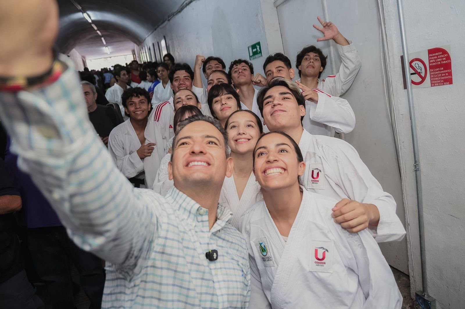 Bonilla invita a estudiantes de la UACH a convertir sus sueños en metas