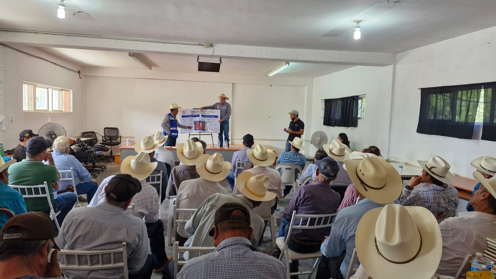 Refuerza SDR prevención del GBG con la entrega de más de 6 mil kits