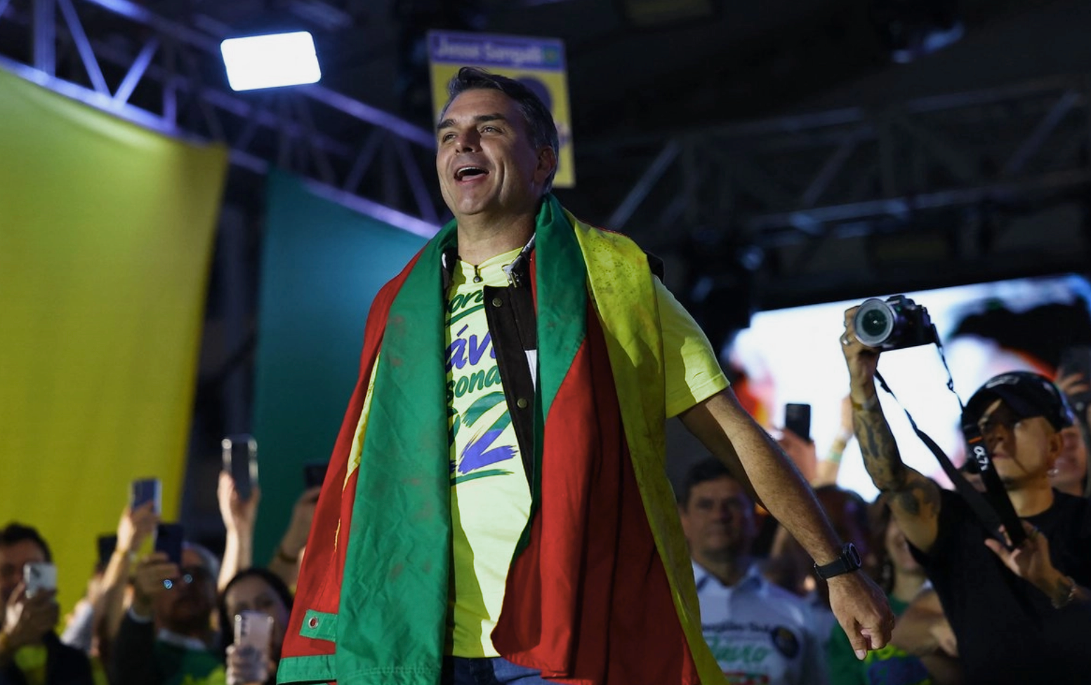 Bolsonaro pagó 118 mil dólares a empresa encargada de crear cuentas falsas y difundir rumores: The Intercept