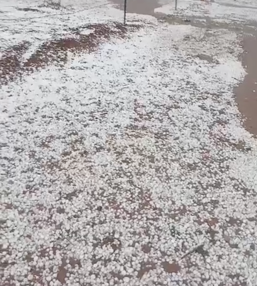 Reportan lluvia fuerte y granizo en Satevó; emiten alerta meteorológica