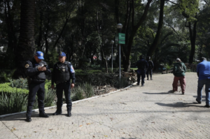 Identifican al presunto responsable de envenenar perros en la Condesa
