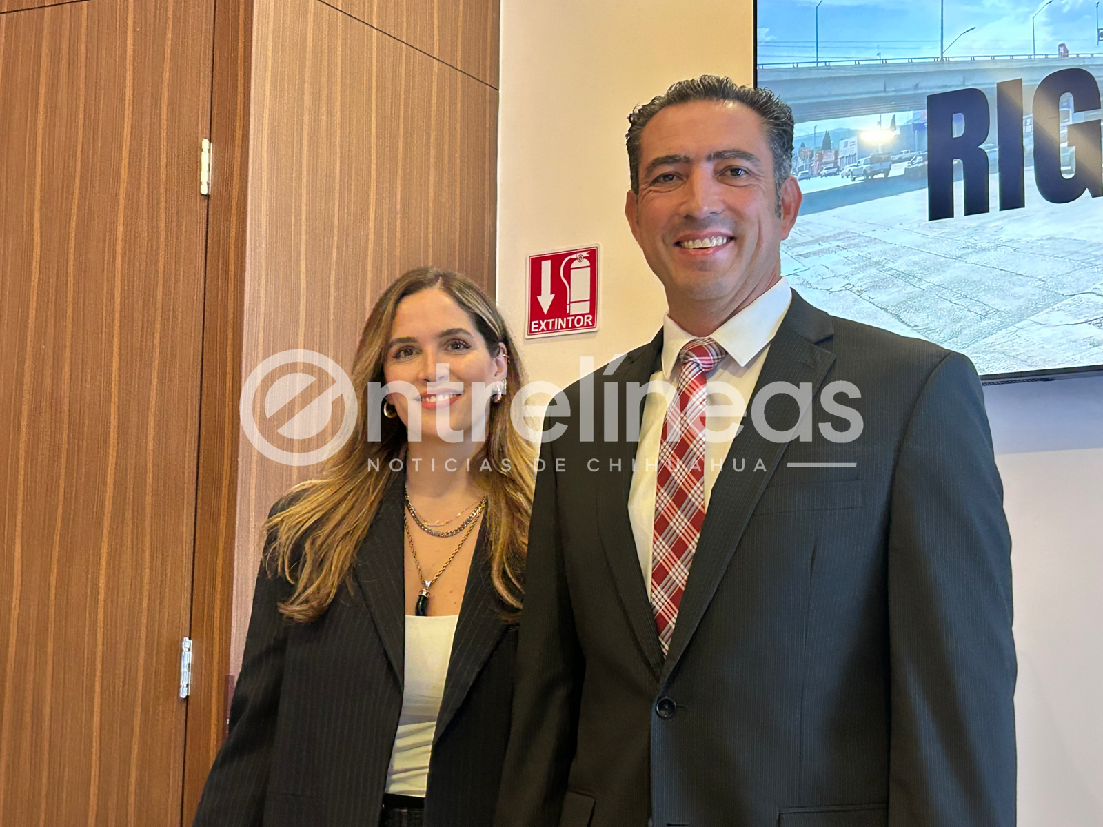 Miguel Riggs levanta la mano; se registra para buscar coordinación municipal de Morena