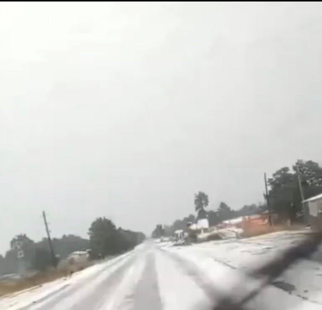 Cae granizada en El Vergel, paisajes se visten de blanco