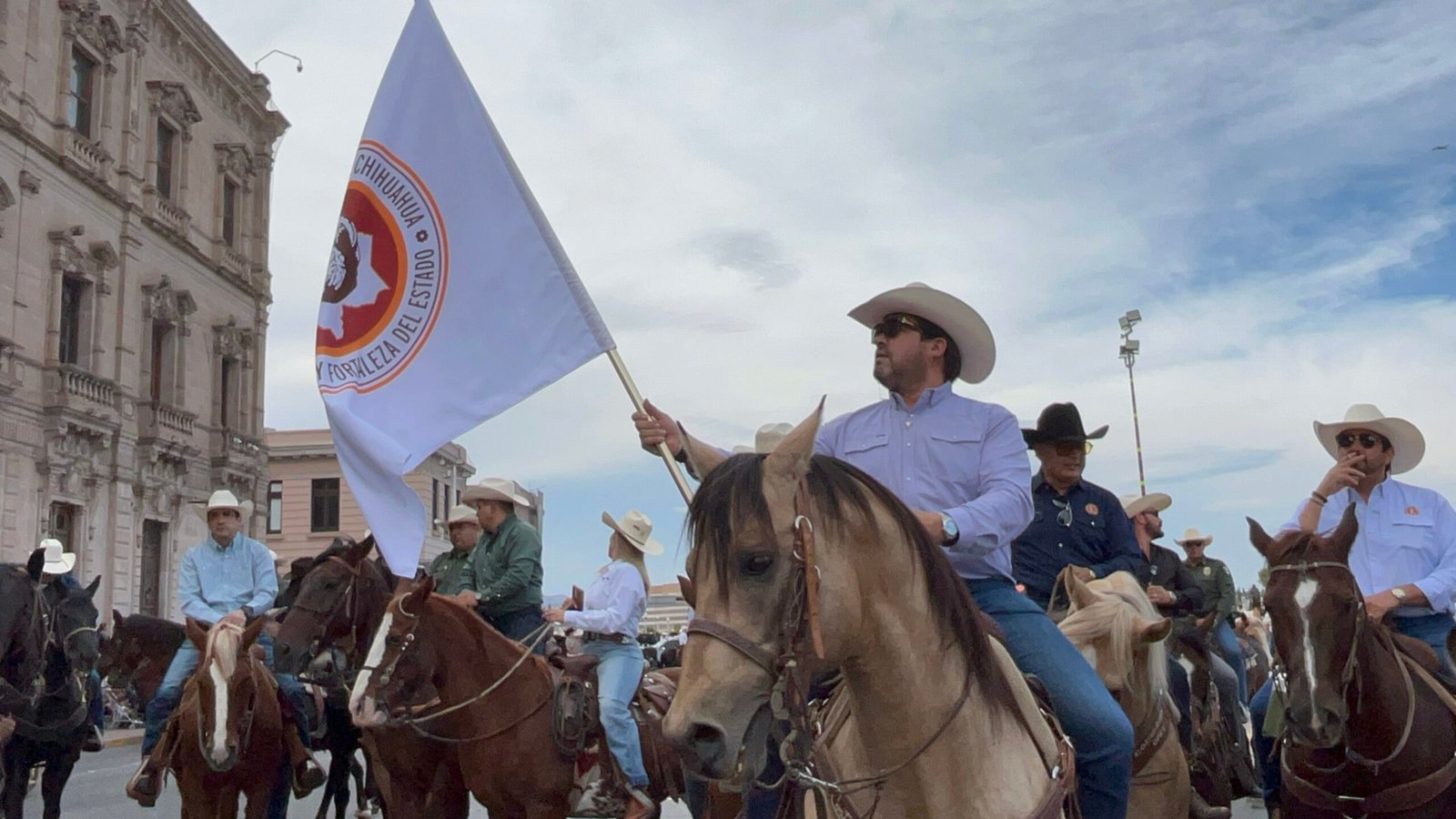 Arranca cabalgata ExpoGan 2026 con más de 300 jinetes