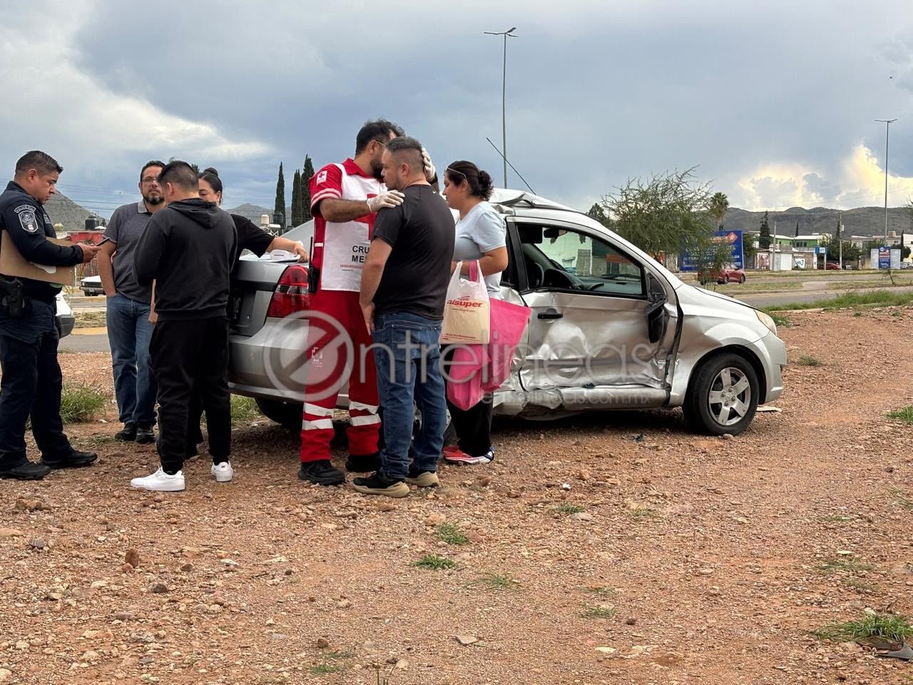 Lesionan a copiloto tras fuerte choque en la Guillermo Prieto Luján
