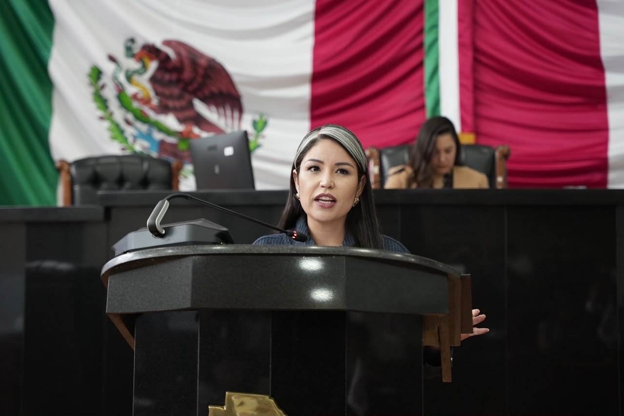 Propone Nancy “La China” Frías evitar que ser policía sea motivo para negar un crédito