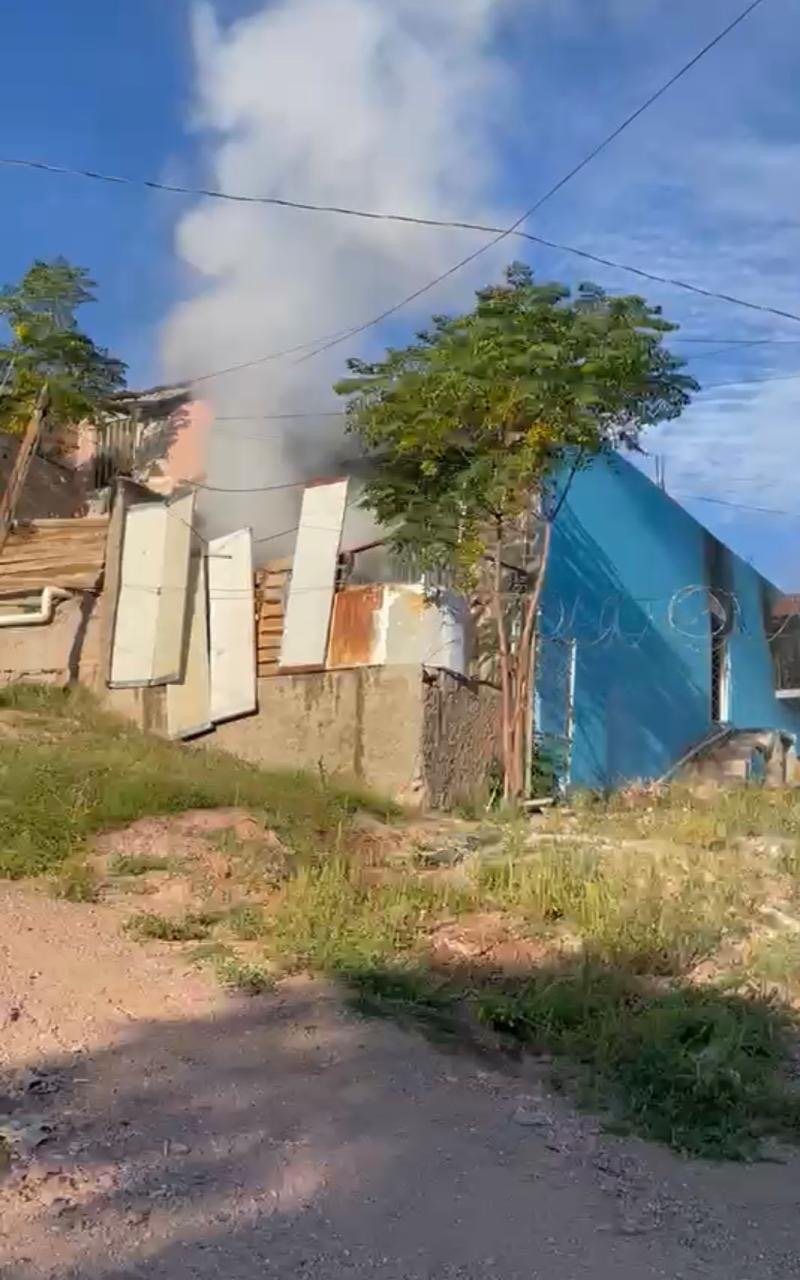 Incendio en vivienda de la colonia Ampliación 2 de Octubre deja daños en dos habitaciones