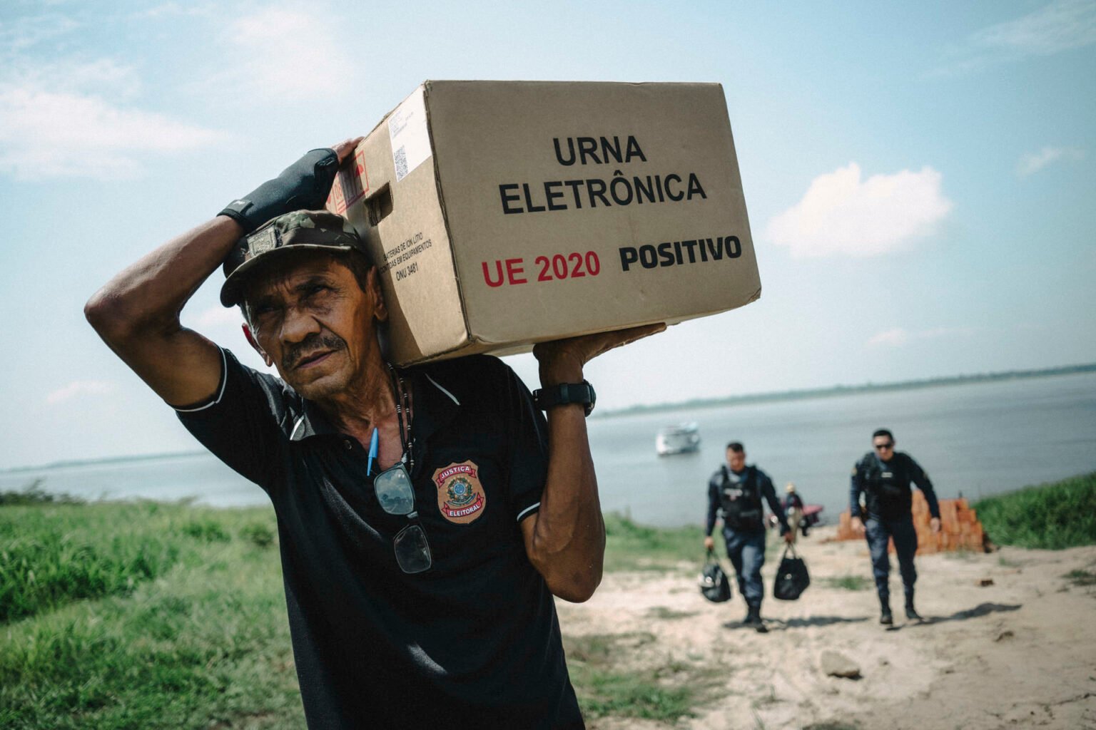 Brasil va a las urnas para definir su rumbo, con Lula y Bolsonaro bajo la sombra de Trump